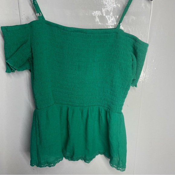By and by Juniors Off the Shoulder Smocked Top - Picture 7 of 9